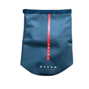 NWOT Prada Beauty Luna Rossa Sailing Bag – Sleek & Functional! ⛵🖤